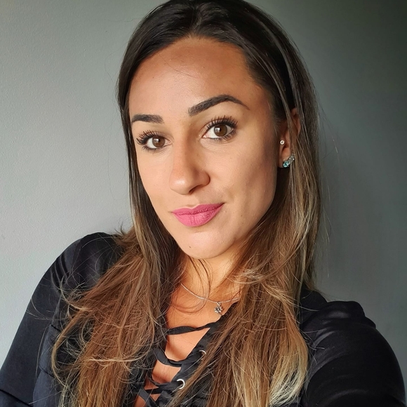 Meet your Posher, Amanda - Picture 1 of 1